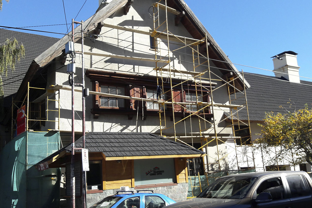 delvitto-pinturas-banco-nacion-bariloche-calle-mitre-renovación-fachadas-00