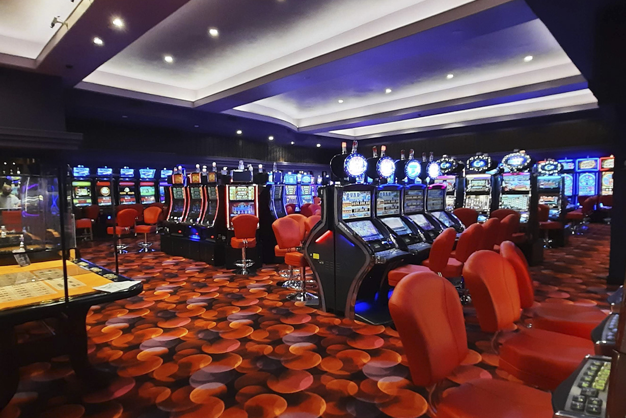 delvitto-pinturas-casino-bariloche-pintura-interior-edificios-03